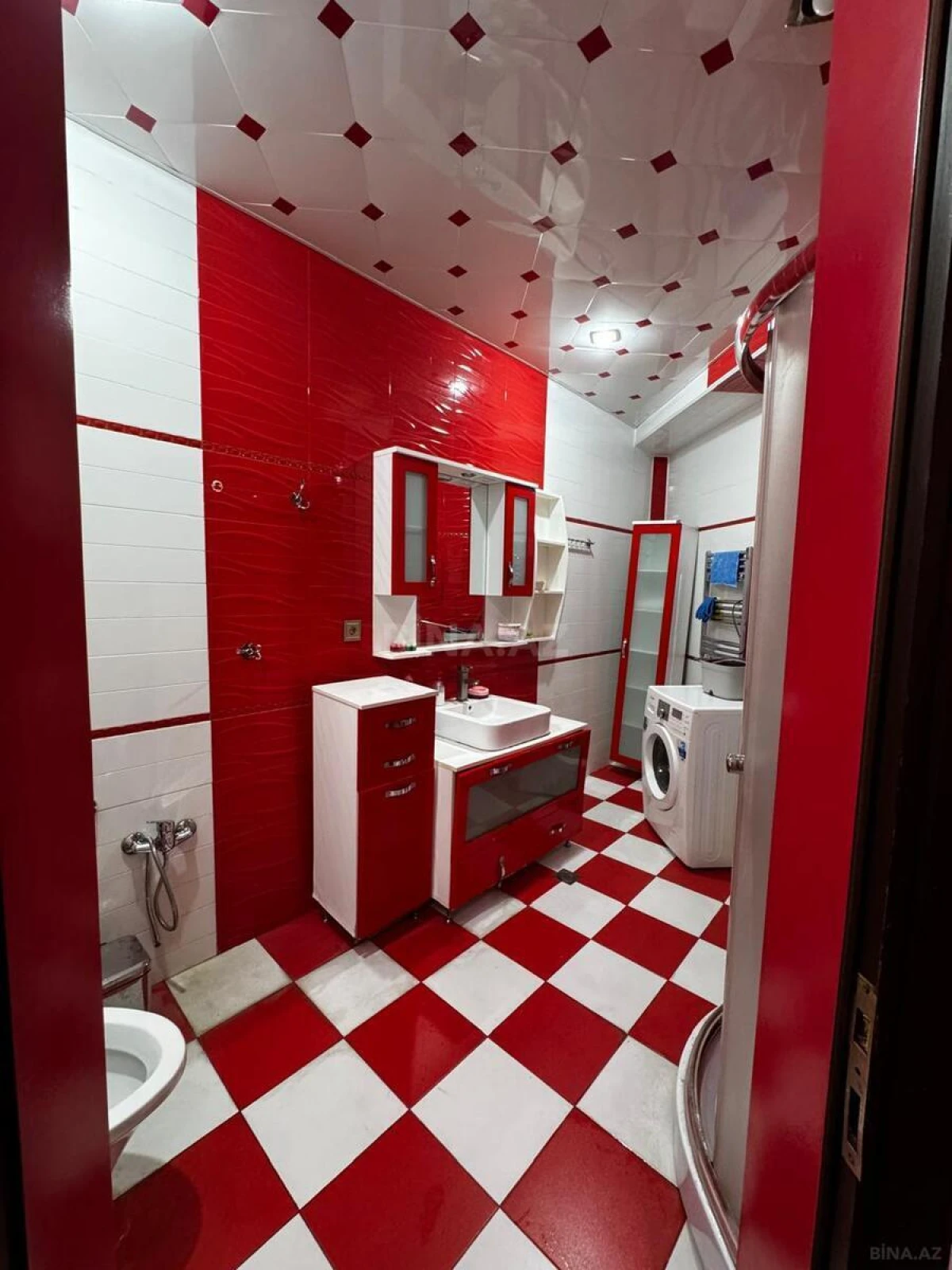 Satılır 3 otaqlı mənzil 101 m²