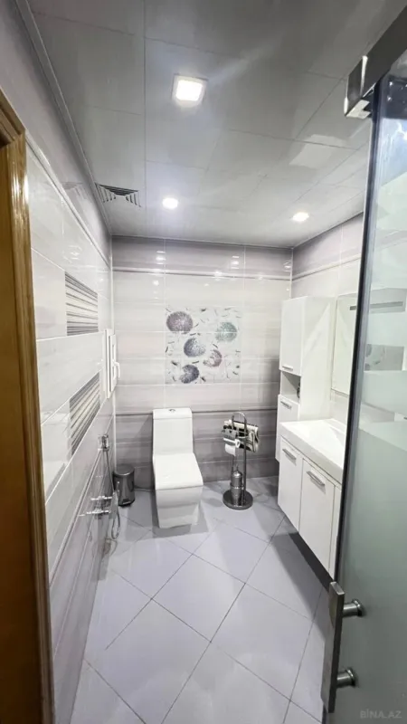 Satılır 2 otaqlı mənzil 110 m²