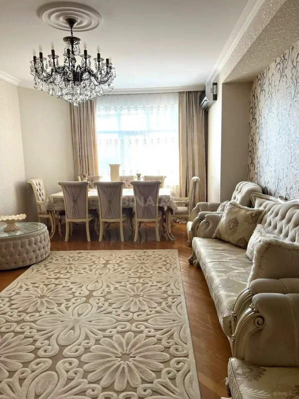 Satılır 2 otaqlı mənzil 110 m²