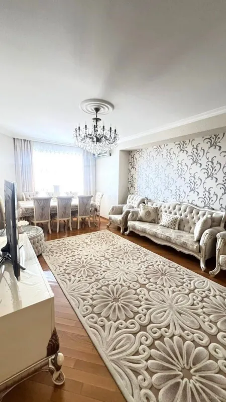 Satılır 2 otaqlı mənzil 110 m²