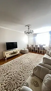 Satılır 2 otaqlı mənzil 110 m²
