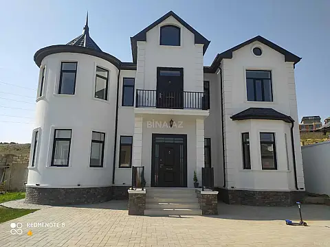 Satılır 7 otaqlı həyət evi 351 m²
