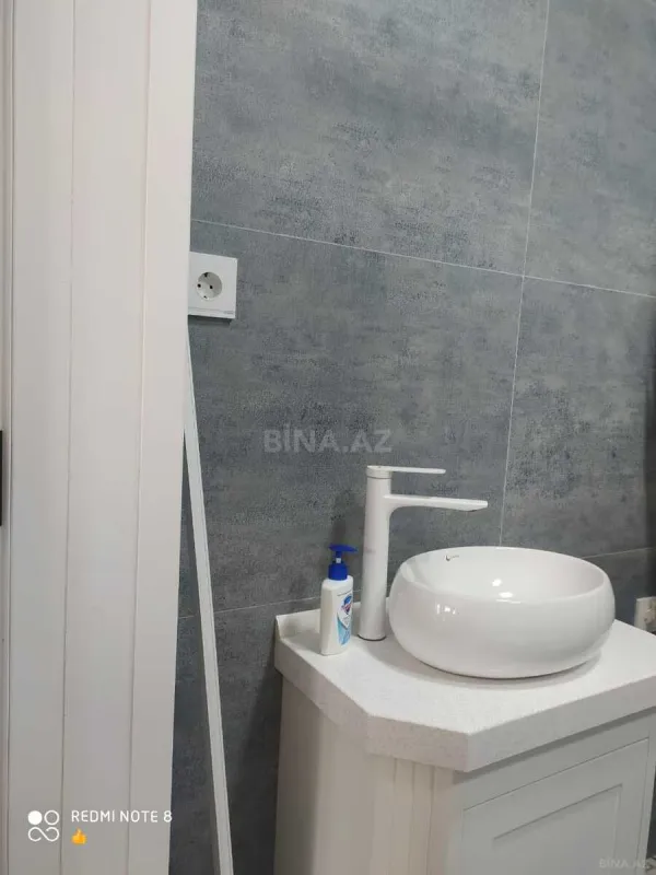 Satılır 7 otaqlı həyət evi 351 m²