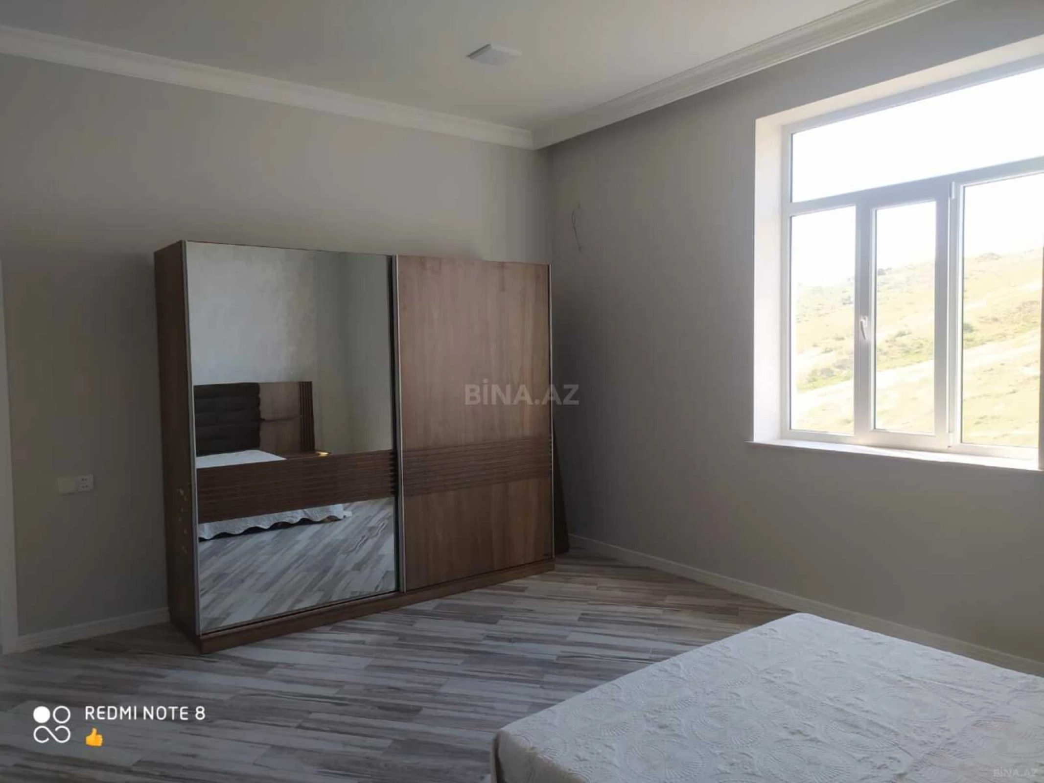 Satılır 7 otaqlı həyət evi 351 m²