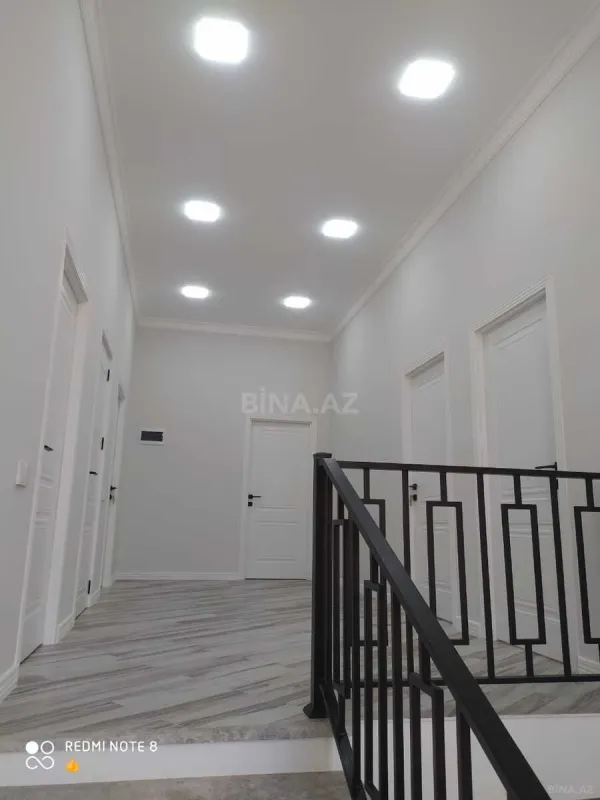 Satılır 7 otaqlı həyət evi 351 m²