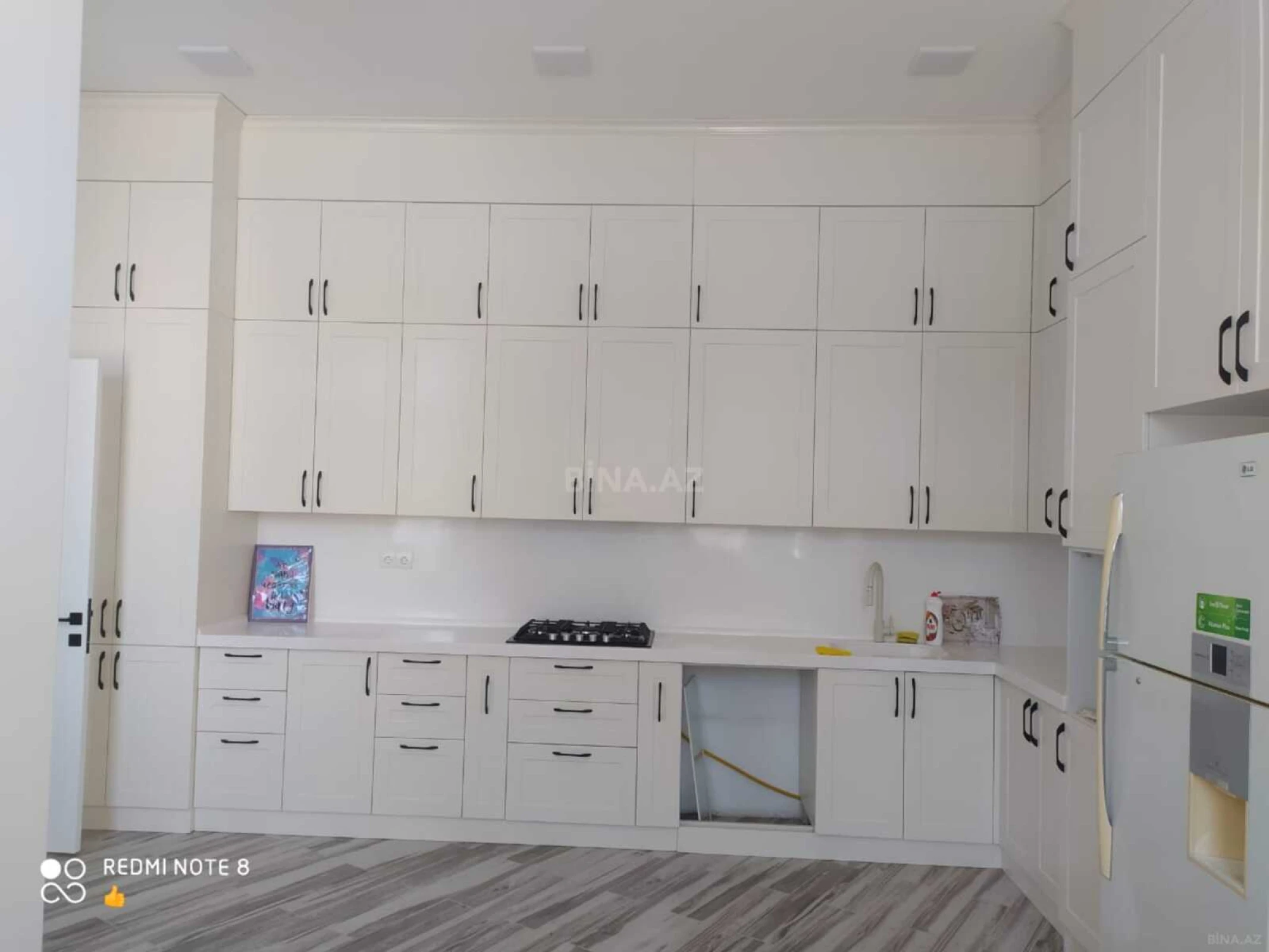 Satılır 7 otaqlı həyət evi 351 m²