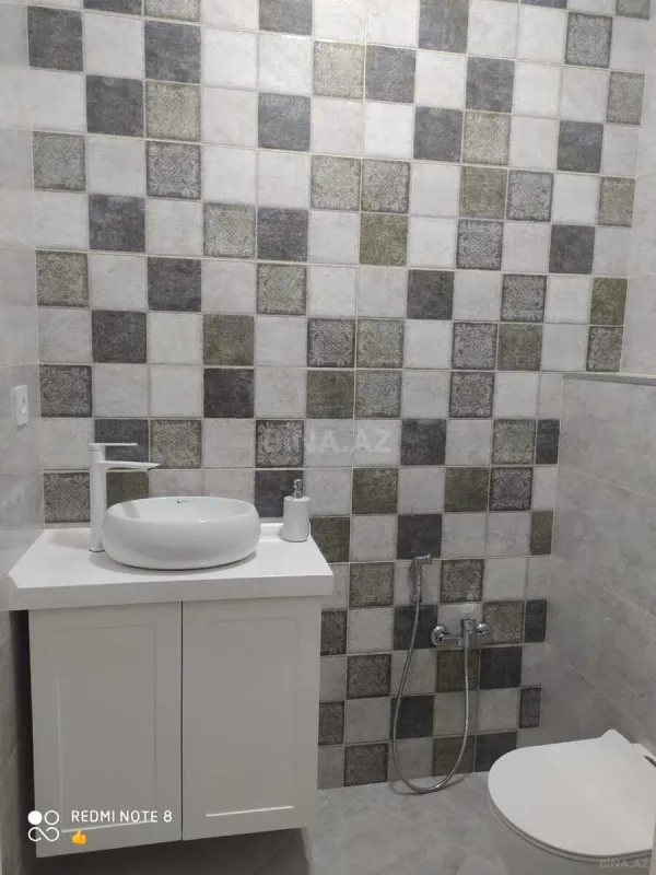 Satılır 7 otaqlı həyət evi 351 m²