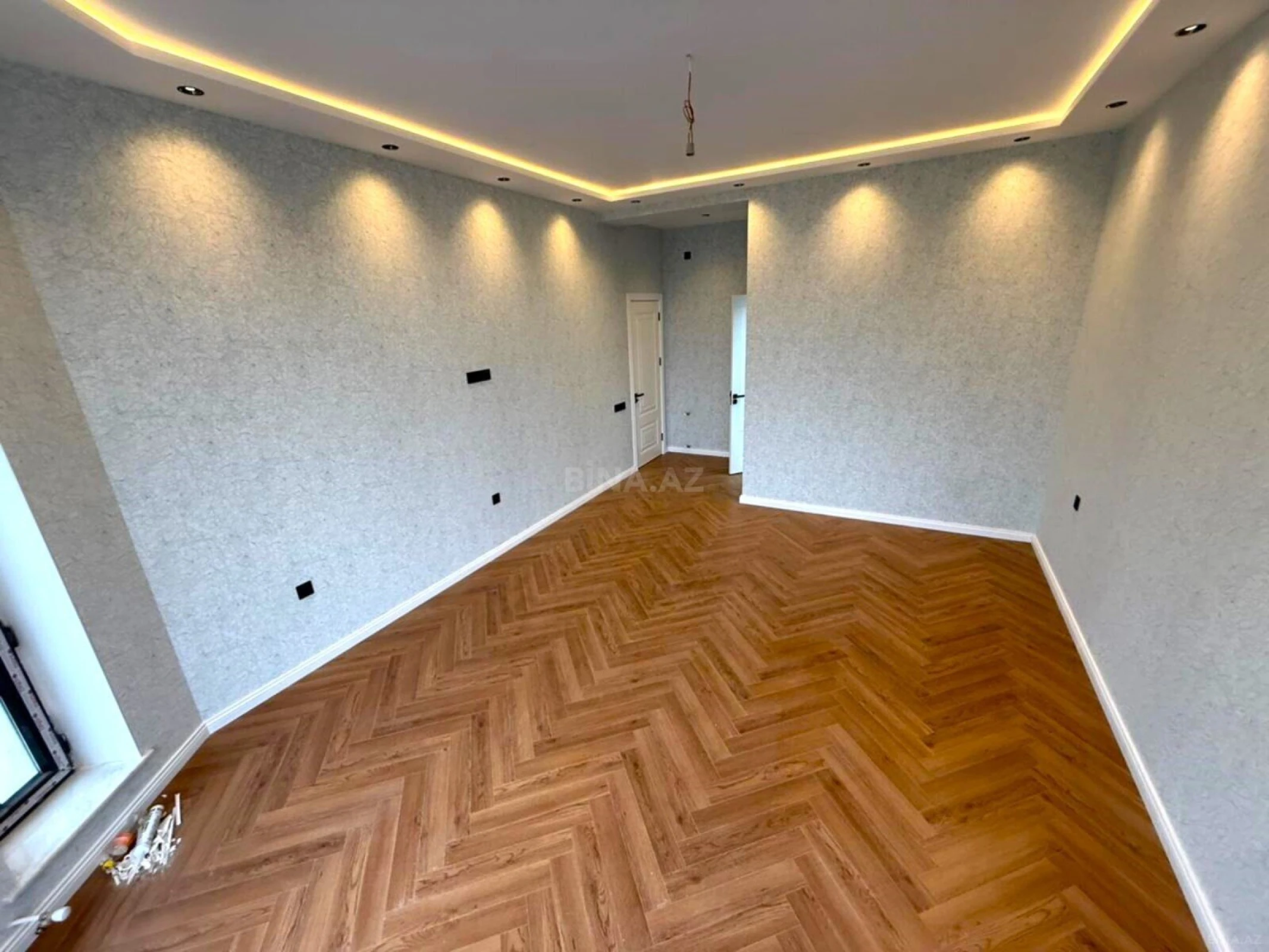 Satılır 6 otaqlı həyət evi 390 m²