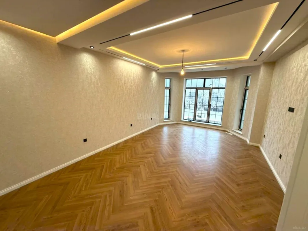 Satılır 6 otaqlı həyət evi 390 m²