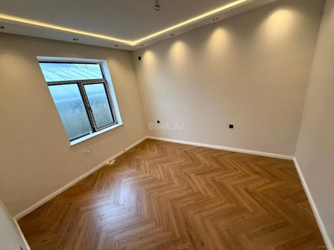 Satılır 6 otaqlı həyət evi 390 m²
