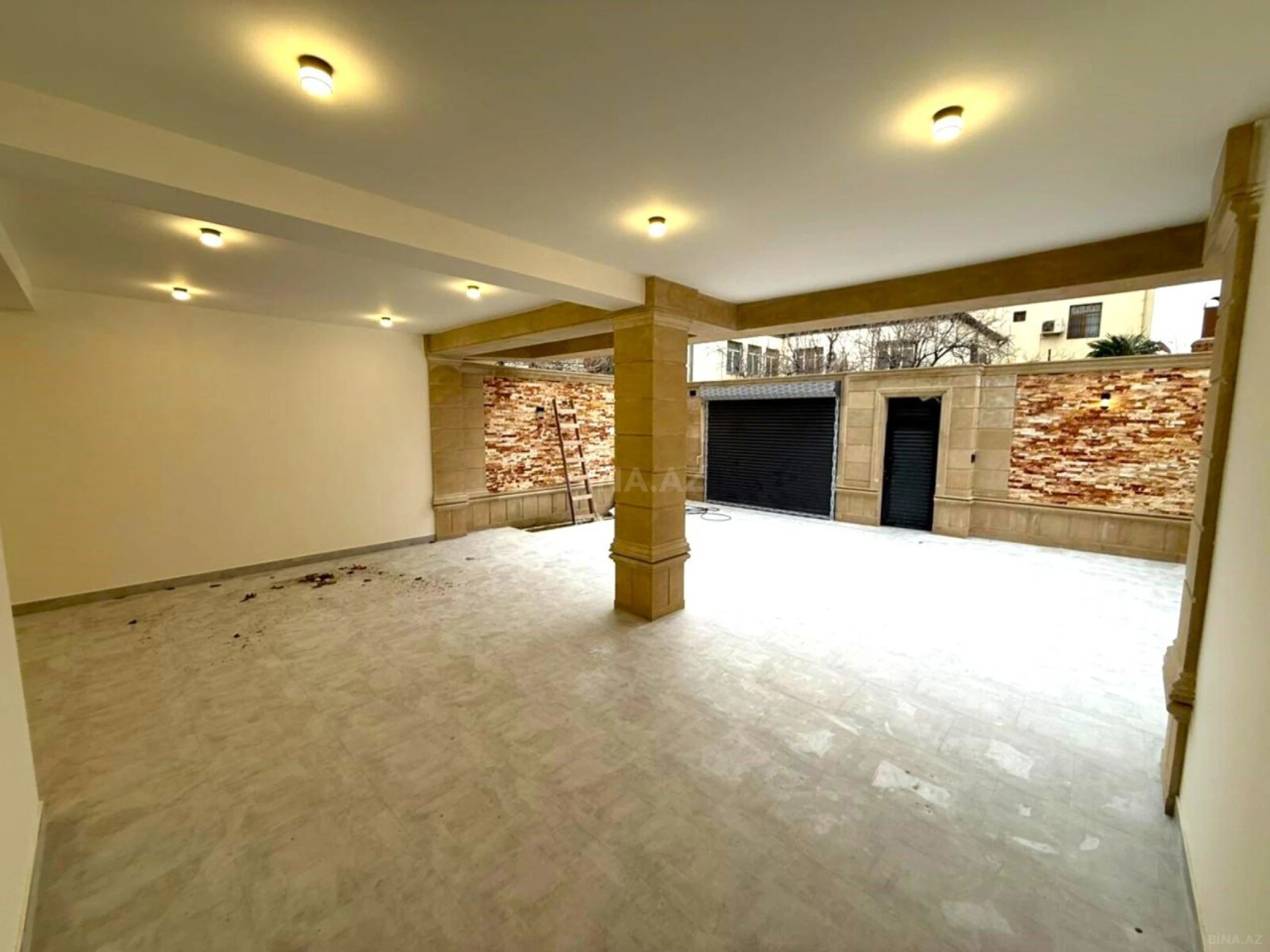Satılır 6 otaqlı həyət evi 390 m²