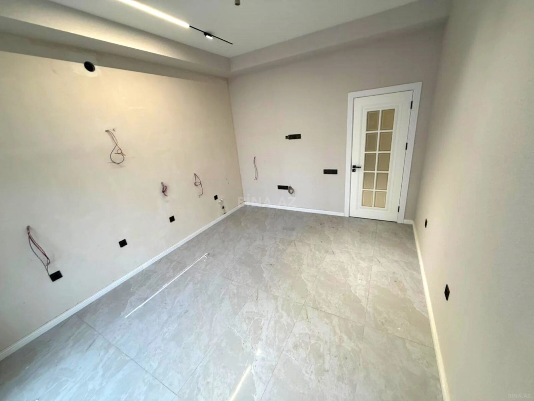 Satılır 6 otaqlı həyət evi 390 m²