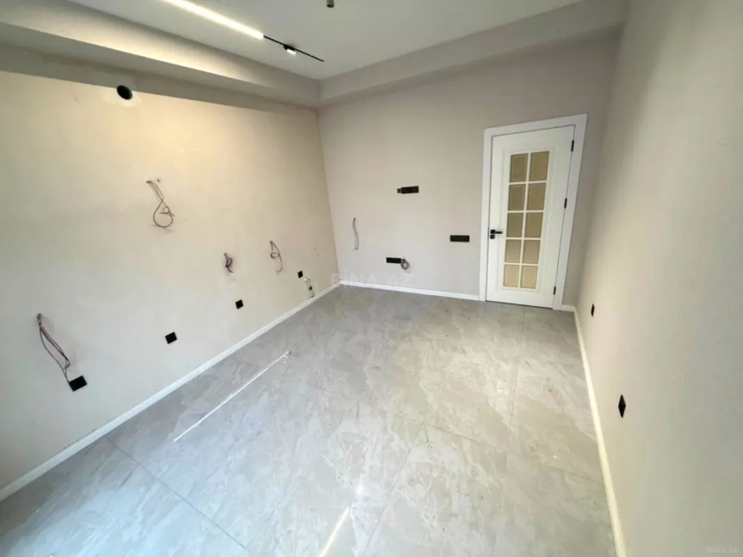 Satılır 6 otaqlı həyət evi 390 m²