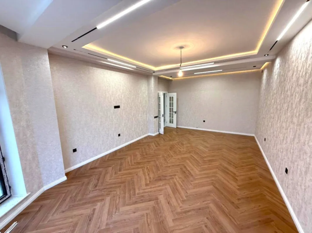 Satılır 6 otaqlı həyət evi 390 m²