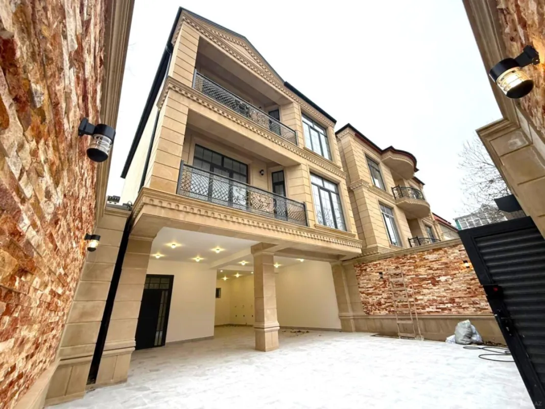 Satılır 6 otaqlı həyət evi 390 m²