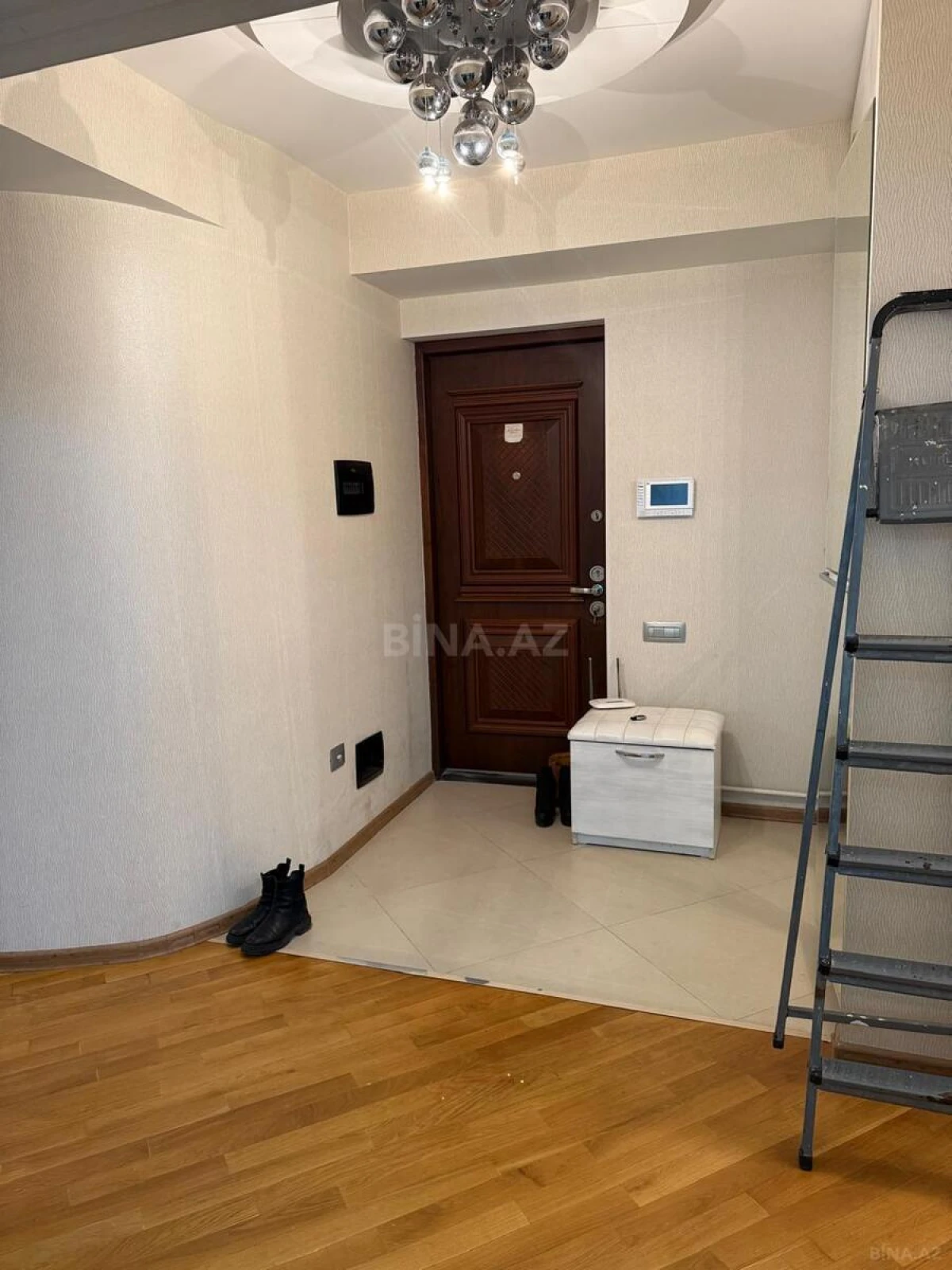 Kirayə verilir 3 otaqlı mənzil 110 m²