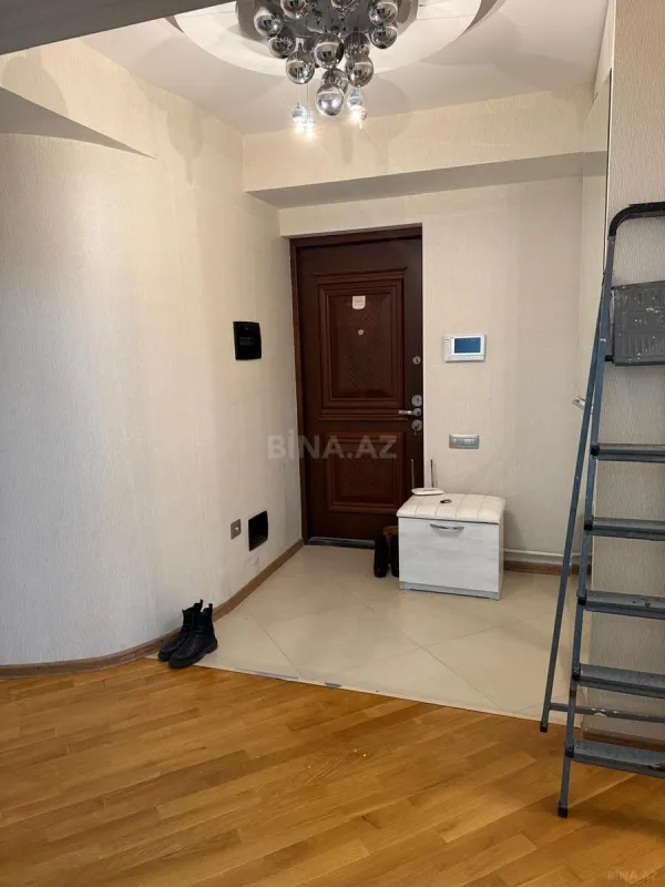 Kirayə verilir 3 otaqlı mənzil 110 m²