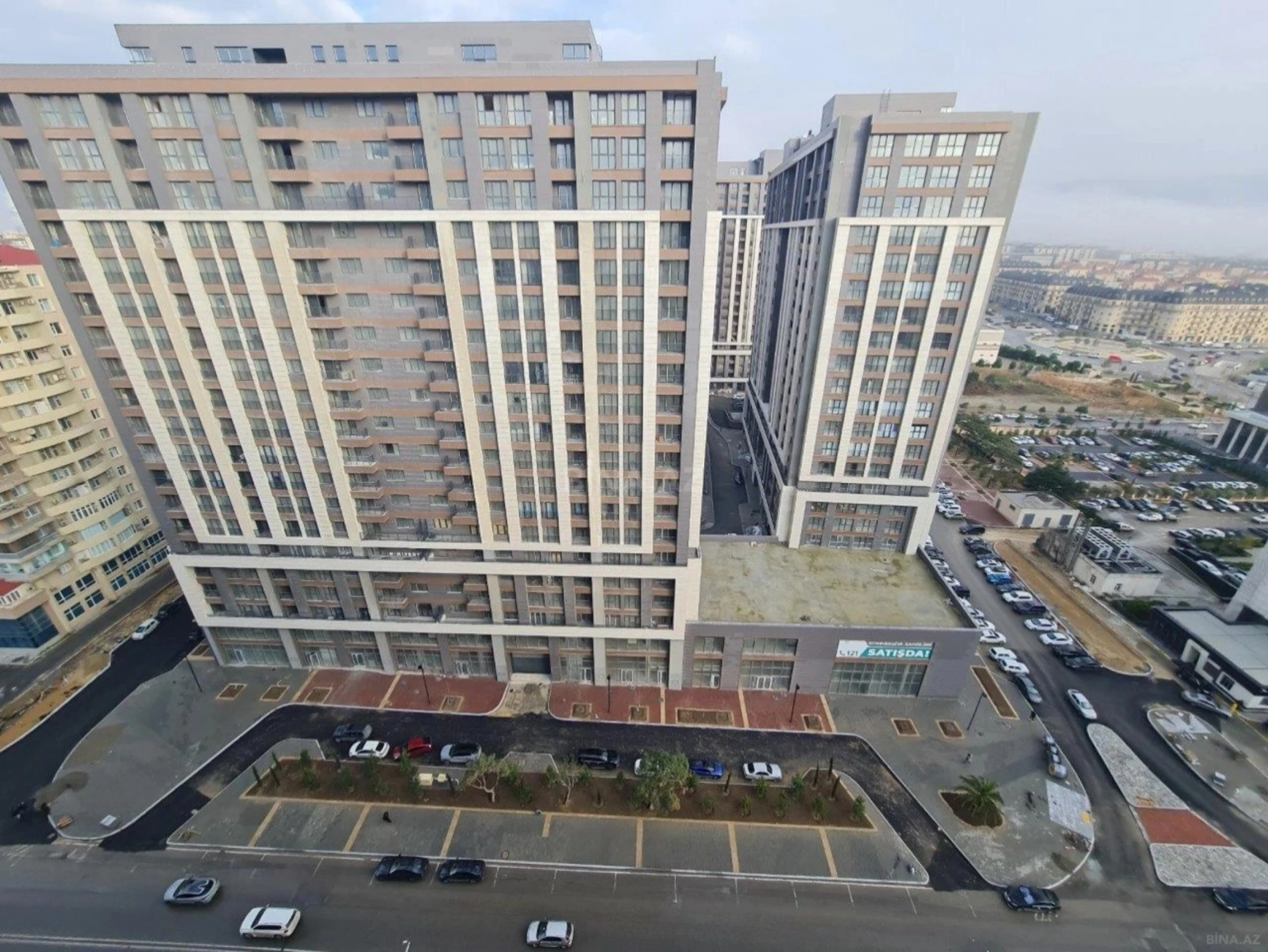 Satılır 3 otaqlı mənzil 124 m²
