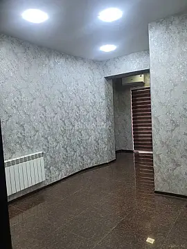 Kirayə verilir 5 otaqlı ofis 120 m²