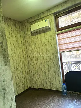 Kirayə verilir 5 otaqlı ofis 120 m²