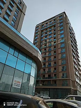 Satılır 3 otaqlı mənzil 118 m²