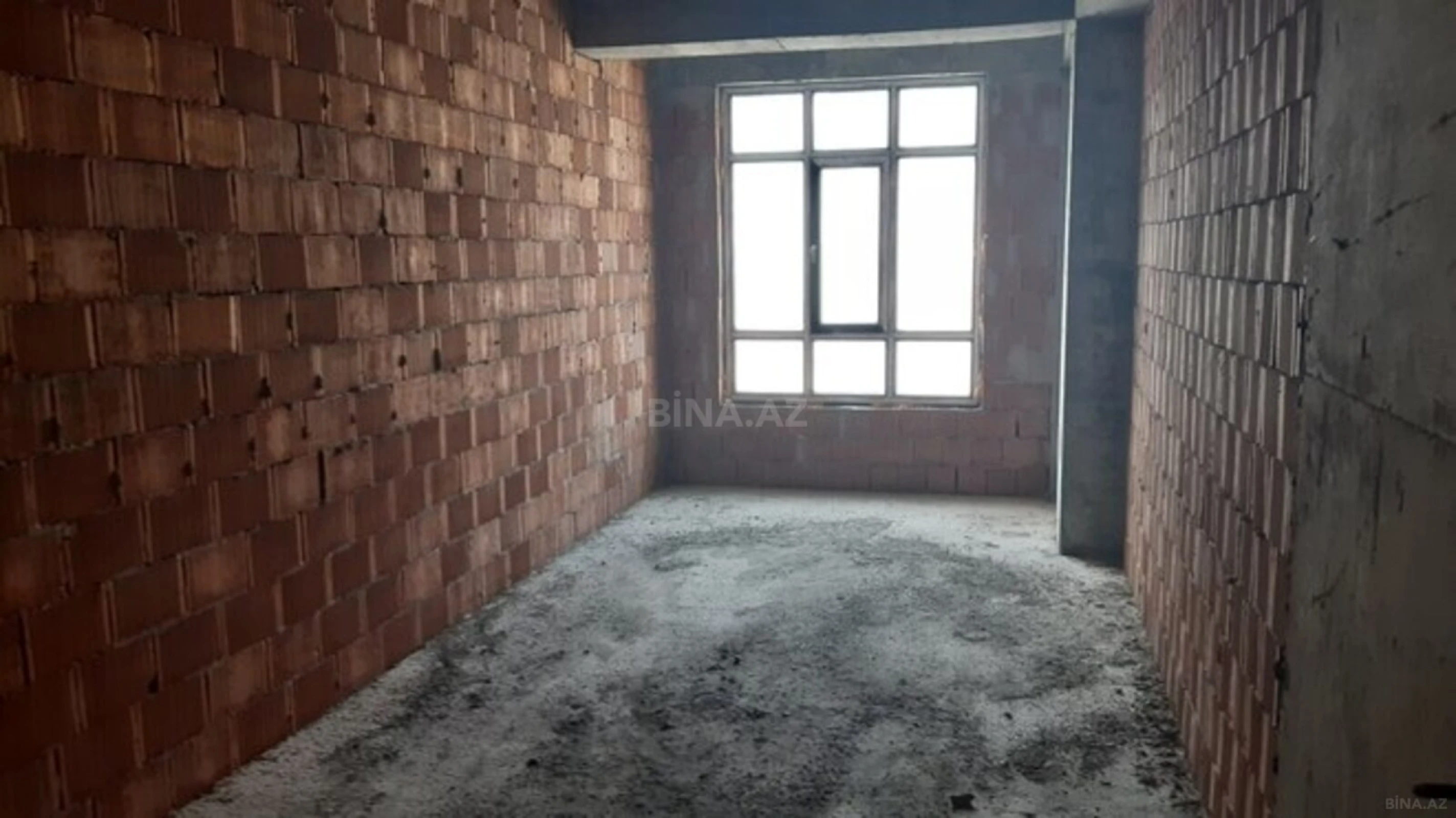 Satılır 3 otaqlı mənzil 118 m²
