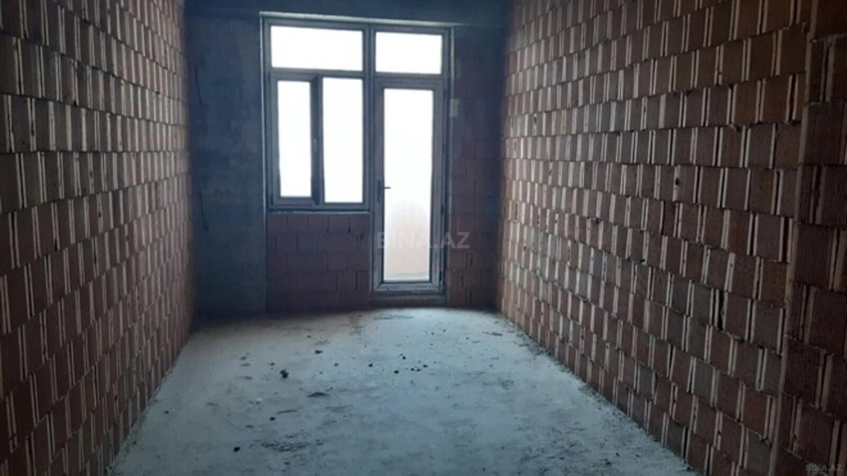 Satılır 3 otaqlı mənzil 118 m²