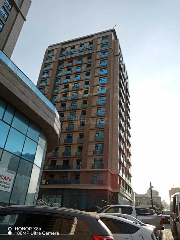 Satılır 3 otaqlı mənzil 118 m²