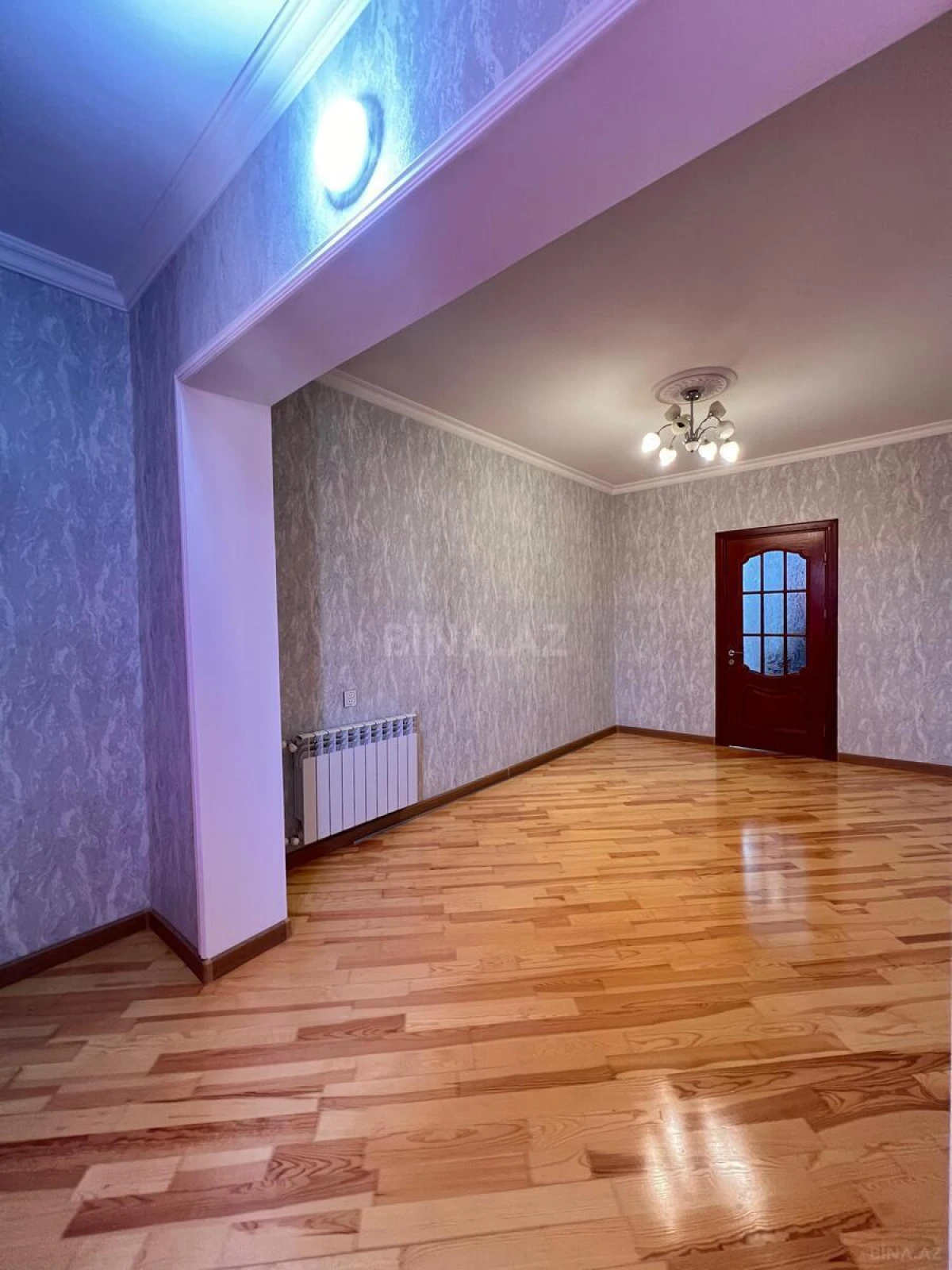 Satılır 2 otaqlı mənzil 70 m²