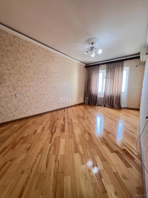 Satılır 2 otaqlı mənzil 70 m²