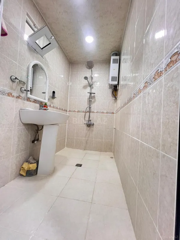 Satılır 2 otaqlı mənzil 70 m²