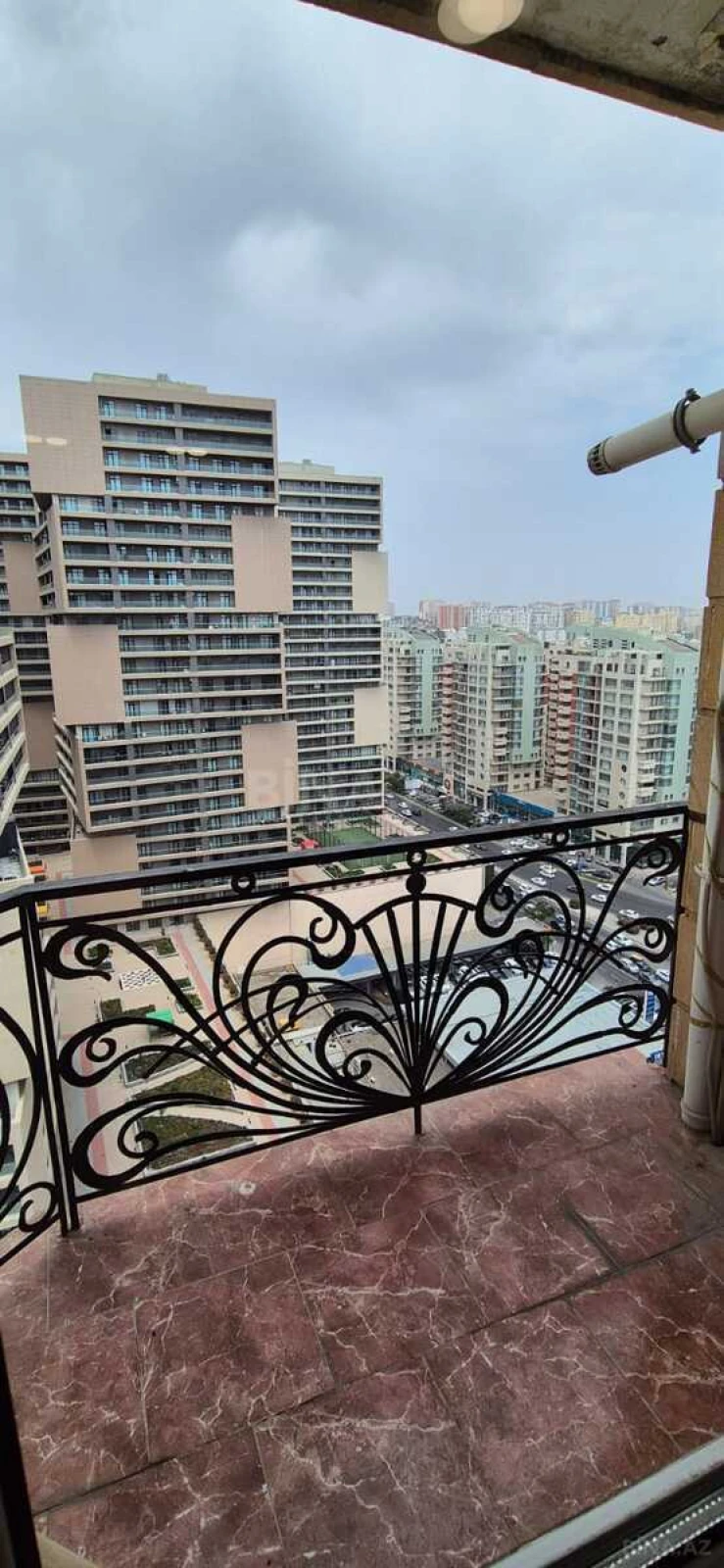 Satılır 2 otaqlı mənzil 64 m²