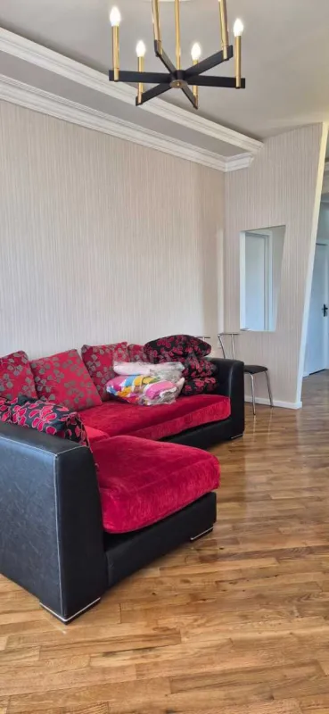 Satılır 2 otaqlı mənzil 64 m²