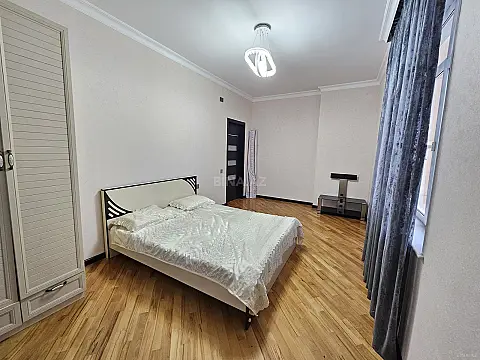 Satılır 3 otaqlı mənzil 125 m²