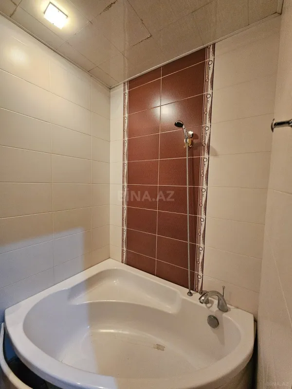 Satılır 3 otaqlı mənzil 125 m²