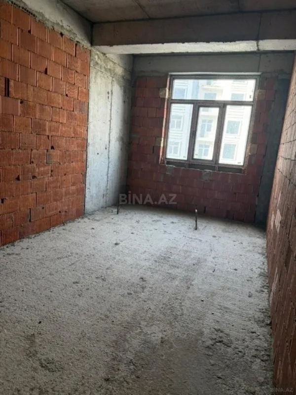 Satılır 3 otaqlı mənzil 122 m²