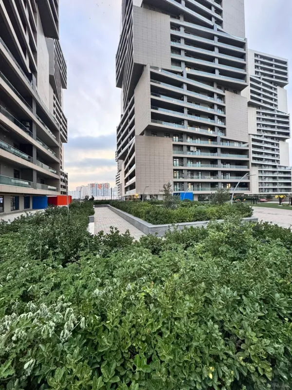 Satılır 3 otaqlı mənzil 148 m²