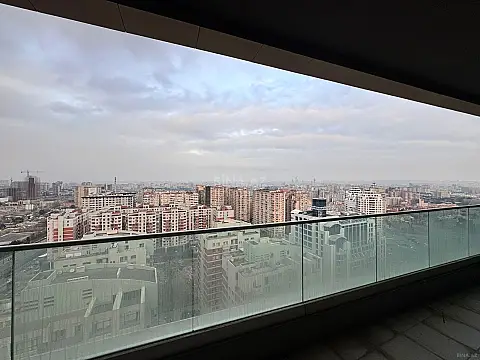 Satılır 3 otaqlı mənzil 148 m²
