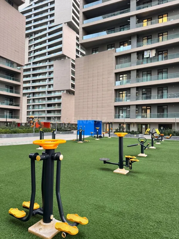 Satılır 3 otaqlı mənzil 148 m²