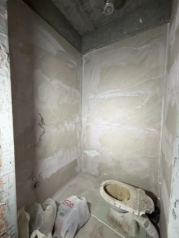 Satılır 4 otaqlı mənzil 163 m²