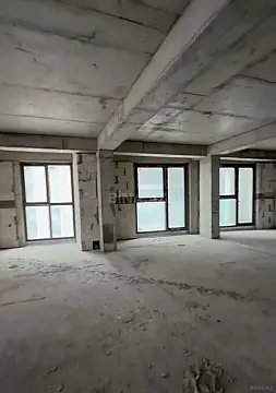 Satılır 5 otaqlı mənzil 258 m²