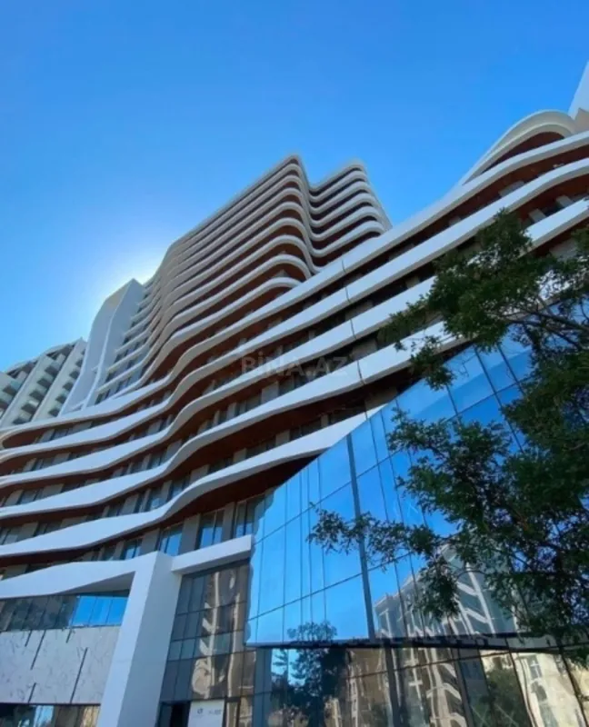 Satılır 5 otaqlı mənzil 258 m²