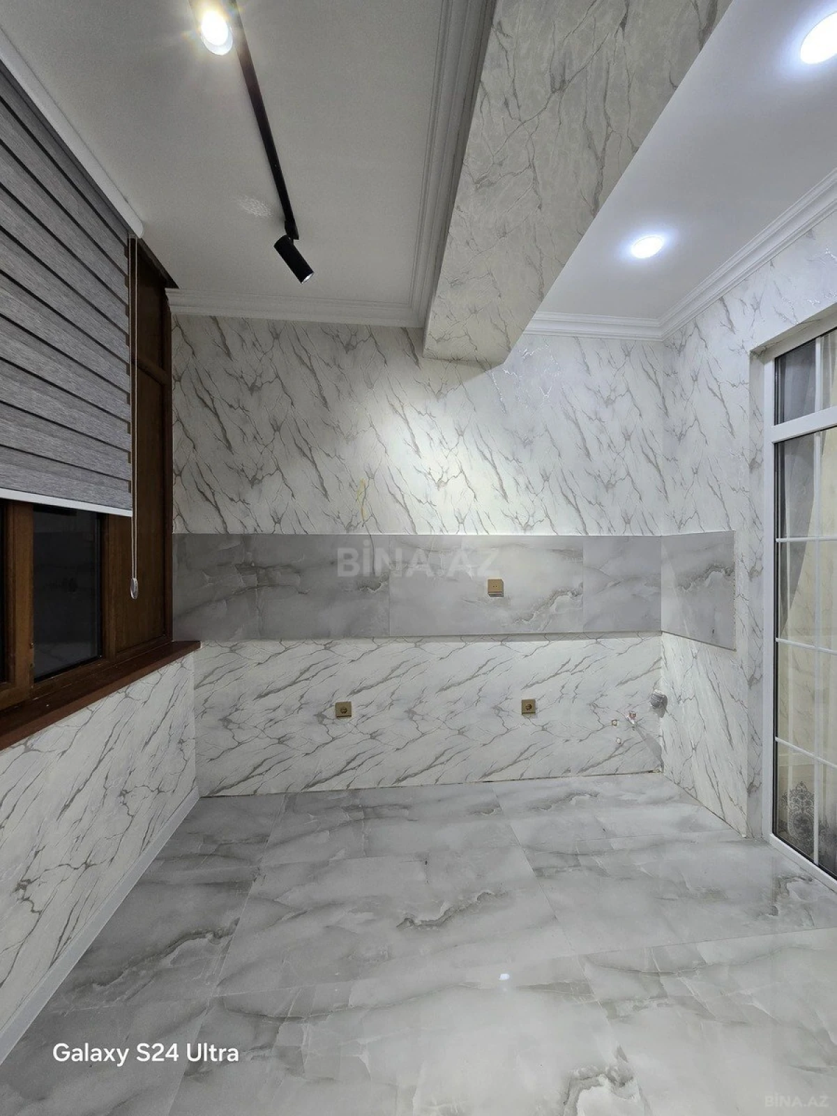Satılır 3 otaqlı mənzil 96 m²