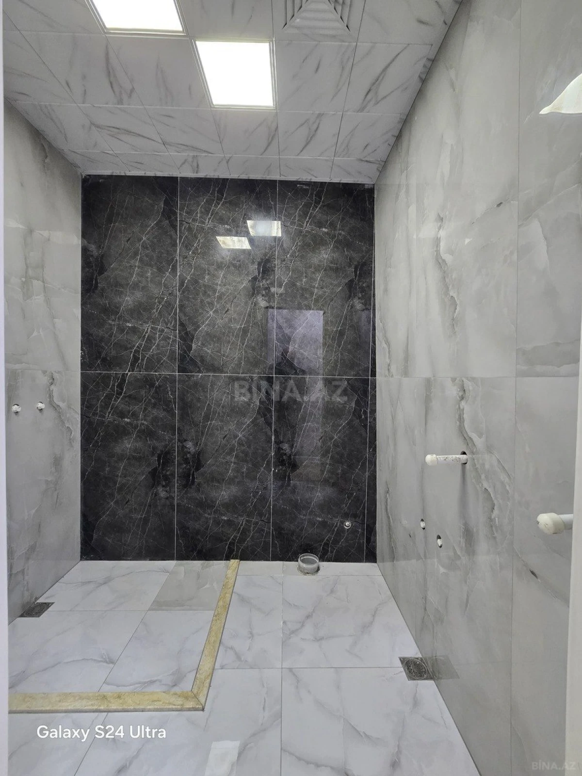 Satılır 3 otaqlı mənzil 96 m²