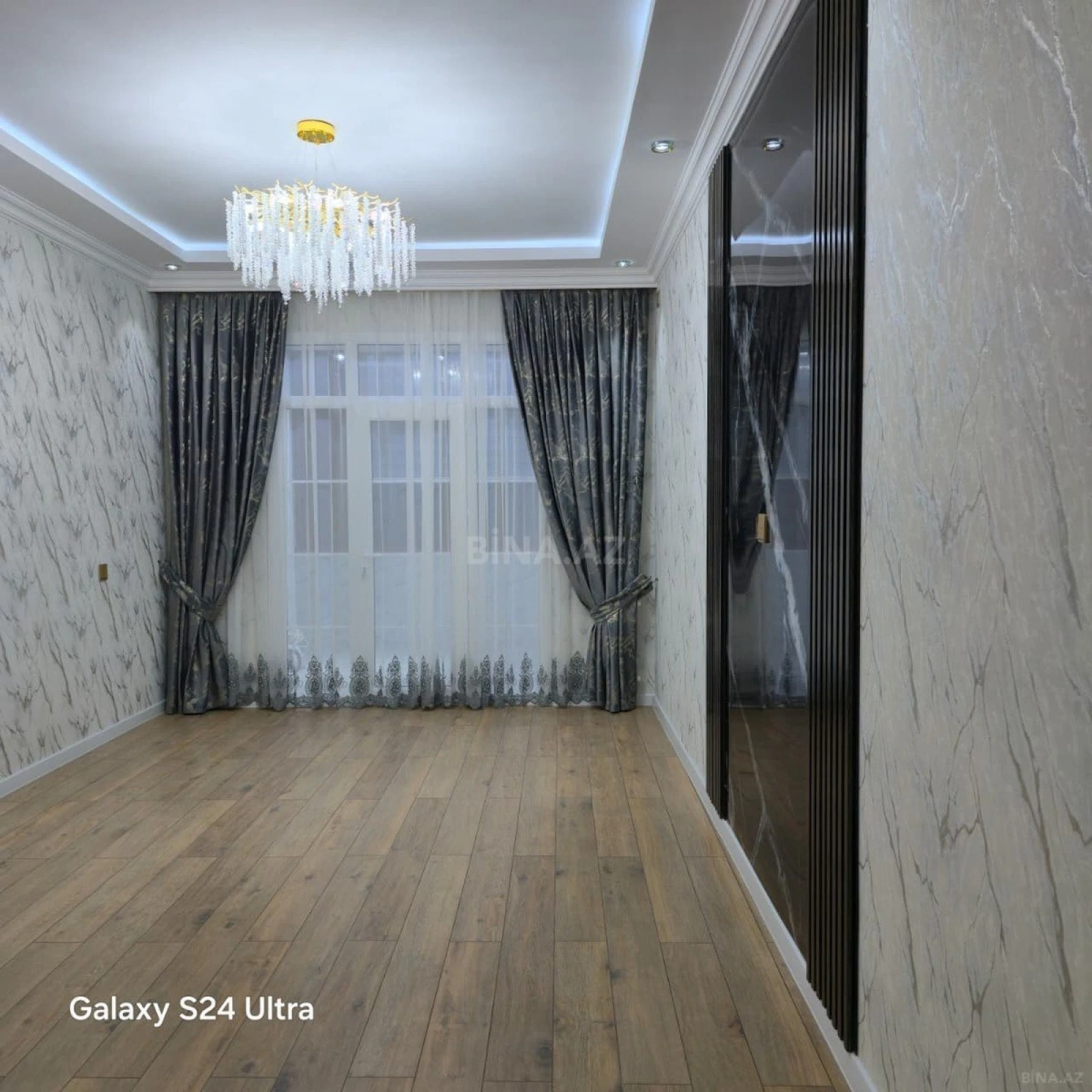 Satılır 3 otaqlı mənzil 96 m²