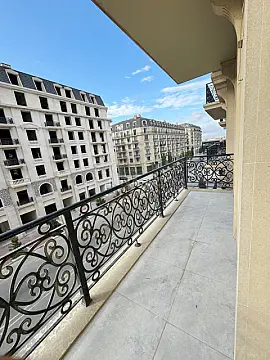 Kirayə verilir 2 otaqlı mənzil 70 m²