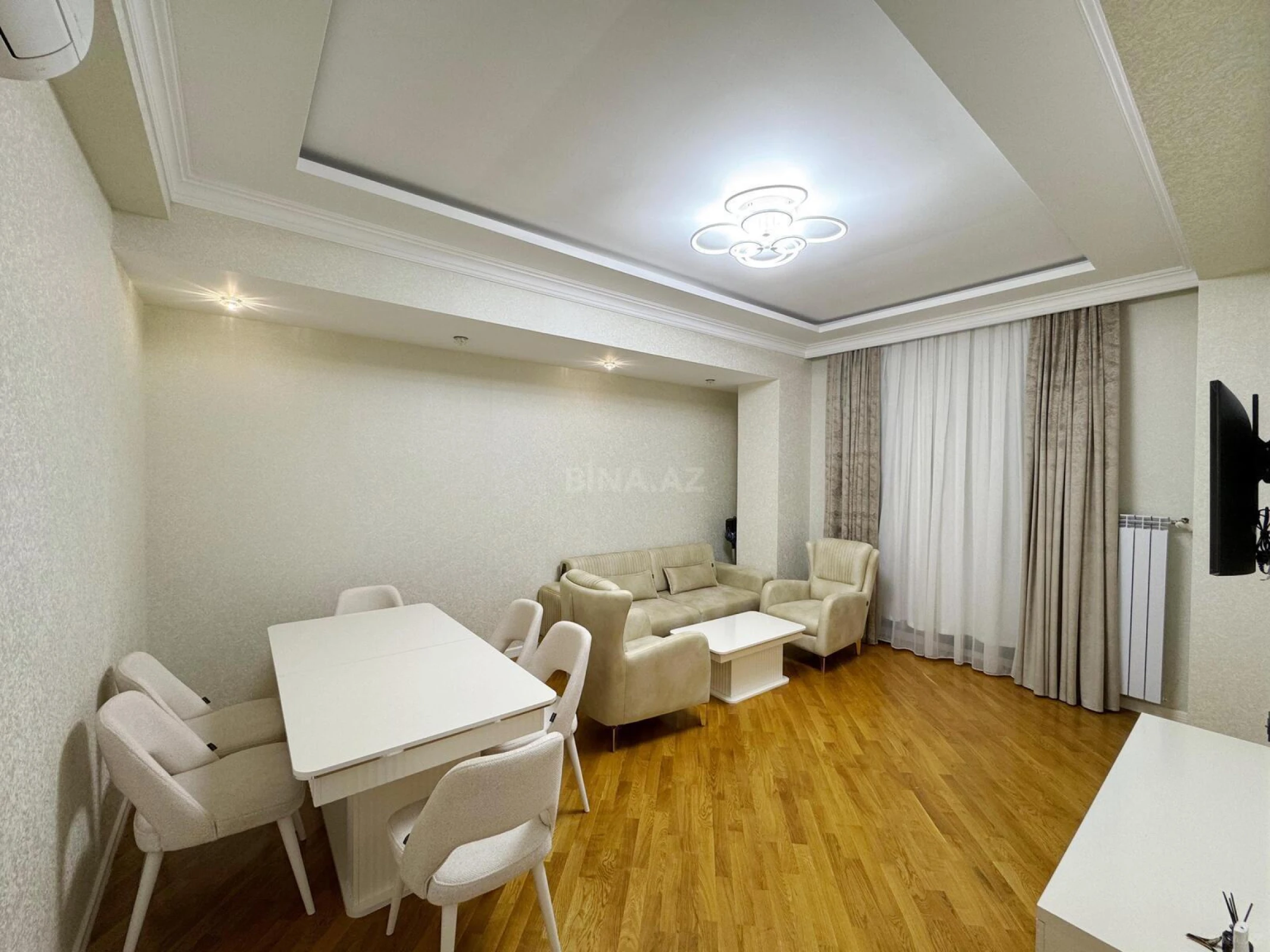 Kirayə verilir 2 otaqlı mənzil 70 m²