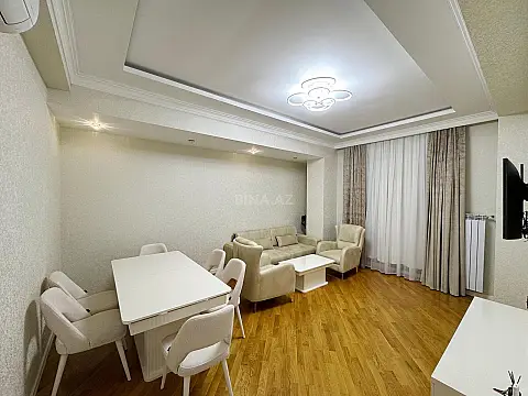 Kirayə verilir 2 otaqlı mənzil 70 m²