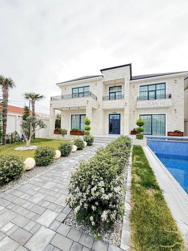 Satılır 6 otaqlı həyət evi 400 m²