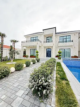 Satılır 6 otaqlı həyət evi 400 m²